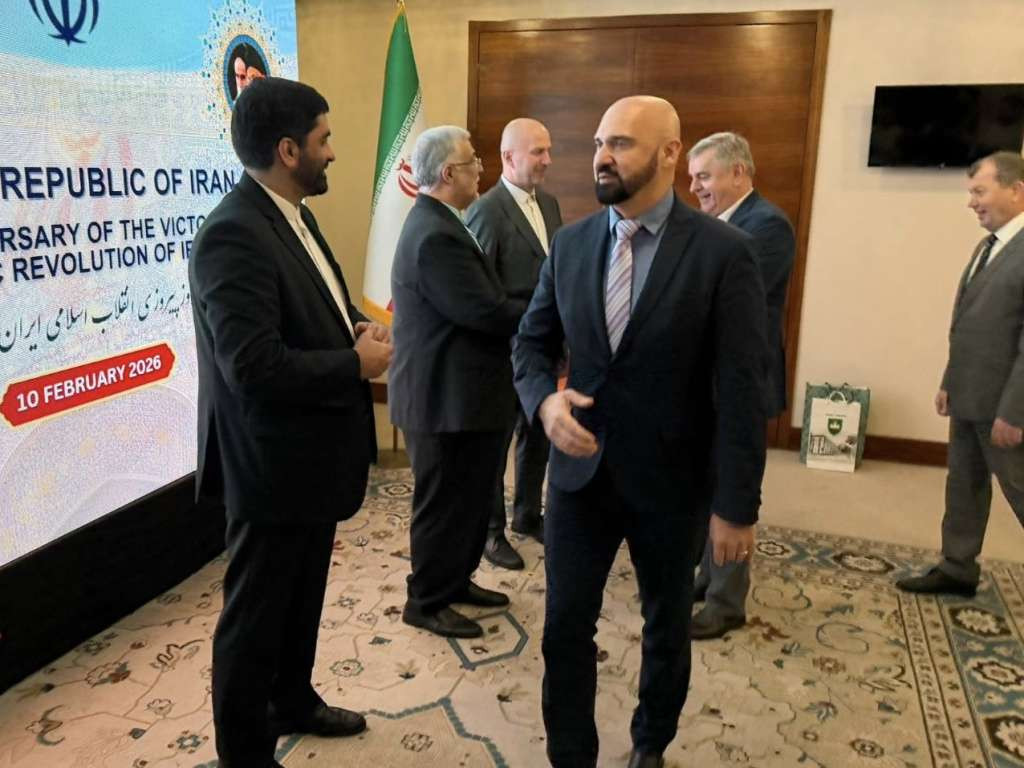 Isak na prijemu, uputio čestitke povodom Dana državnosti Islamske Republike Iran