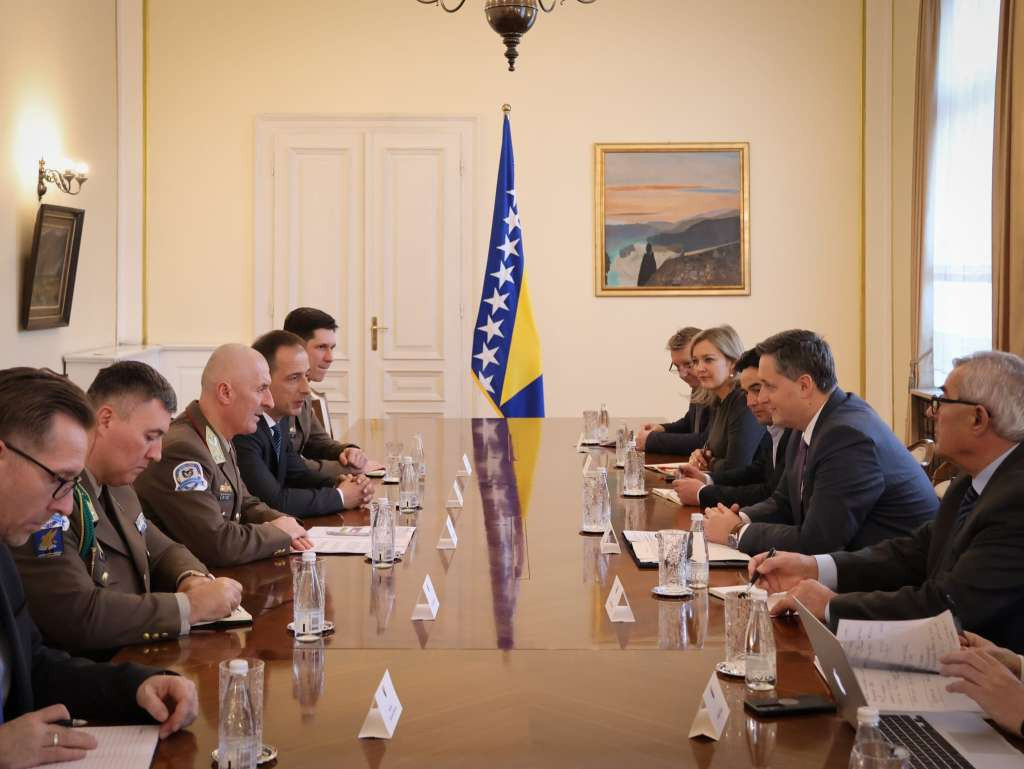 Bećirović pozvao EUFOR da dosljedno implementira Rezoluciju Vijeća sigurnosti UN-a