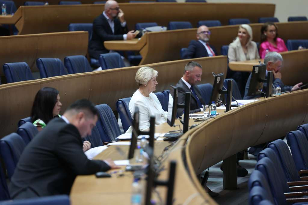 Vulić tražila uvrštavanje u dnevni red informacije o higijensko-epidemiološkim uslovima za rad