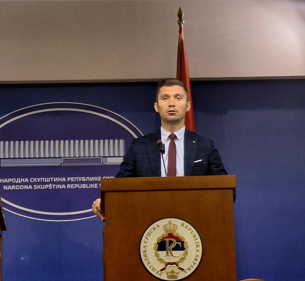 Poslanici Kresojević i Vukomanović traže hitne izmjene Zakona o dječijoj zaštiti RS-a
