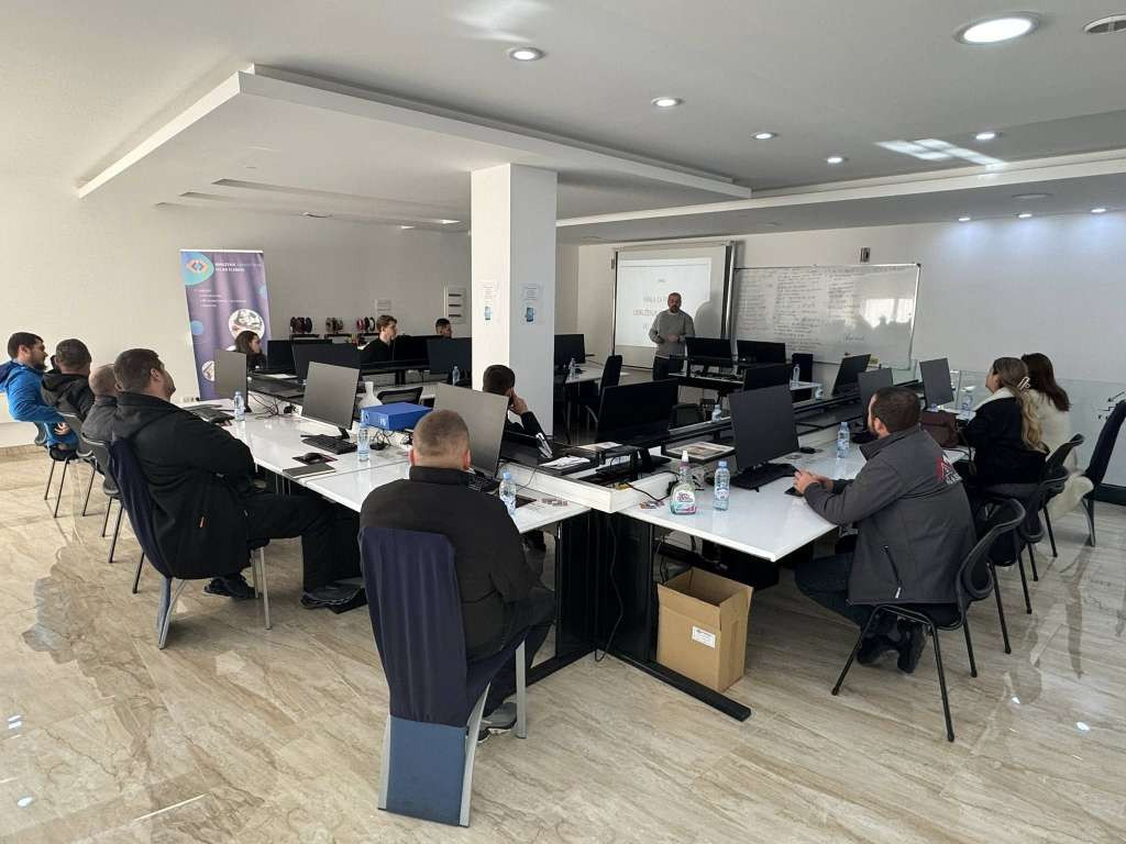 U Velikoj Kladuši održana edukacija za poduzetnike o pravnim i finansijskim osnovama poslovanja