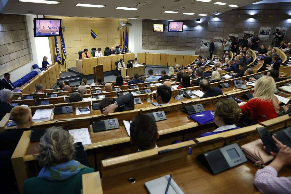 Slijedi očitovanje poslanika da penzioneri dobivaju penziju i ako rade na povremenim poslovima