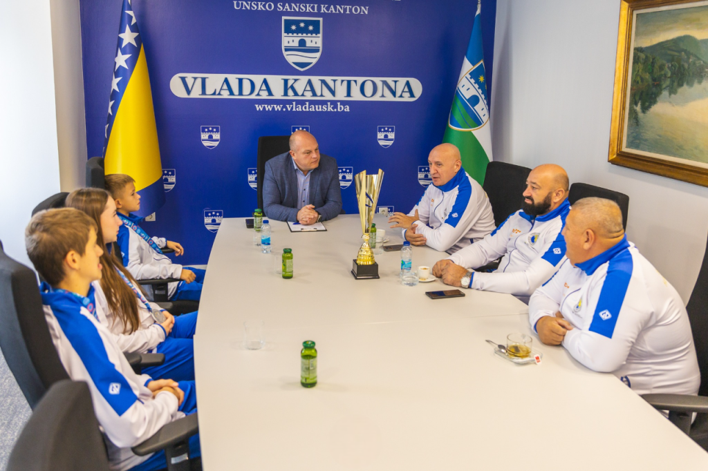 Premijer Ružnić primio uspješne kickboksere i čestitao im na evropskim medaljama