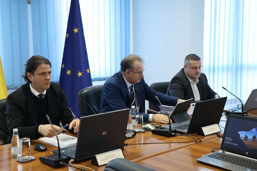 Vlada FBiH: Više od 11,7 miliona KM pomoći privatnim poslodavcima za februar