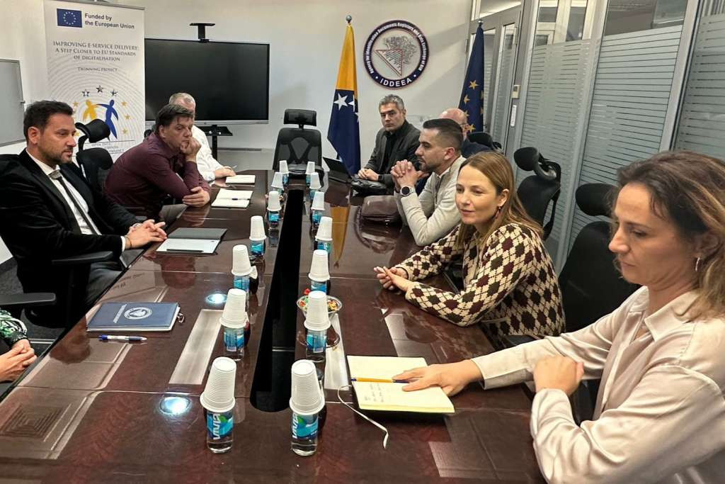 Sastanak predstavnika Vlade KS i IDDEEA-e - Uskoro e-portal za građane Kantona Sarajevo