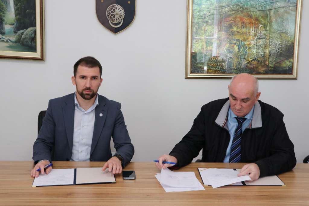 Potpisan Sporazum o sufinansiranju rekonstrukcije i izgradnje edukacionog centra 'Čavle' na Igmanu