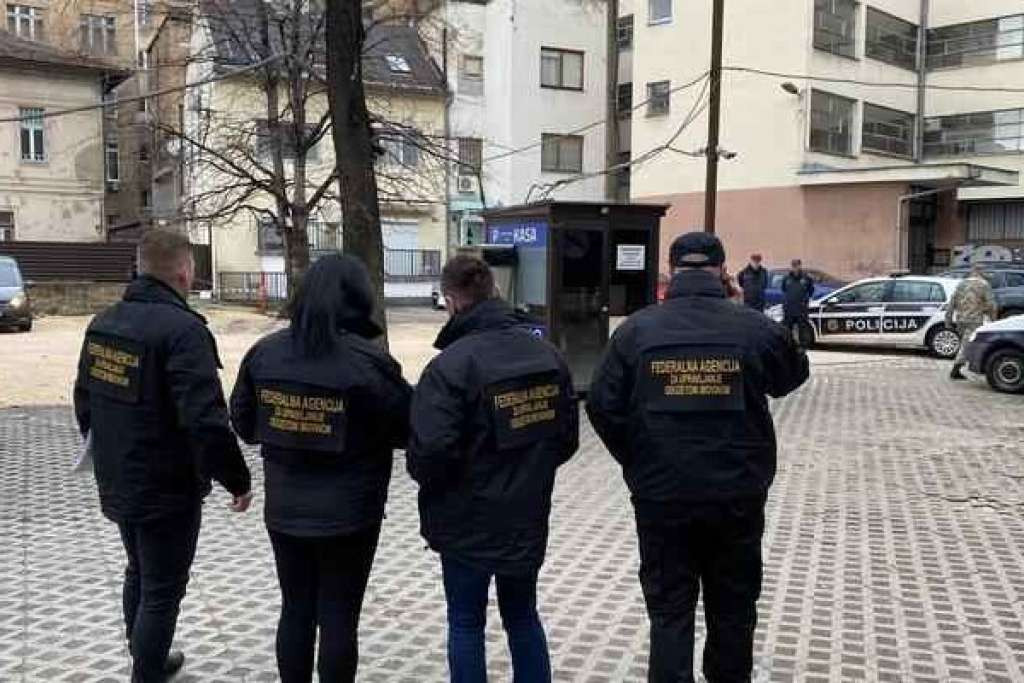 Poduzete aktivnosti pečačenja parkinga koji se povezuju s Hadžibajrićem i Karišikom