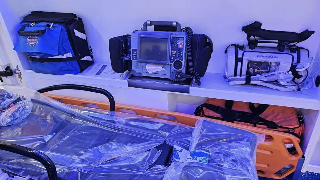 Hitna pomoć KS dobila još jedan savremeni kardiomobil