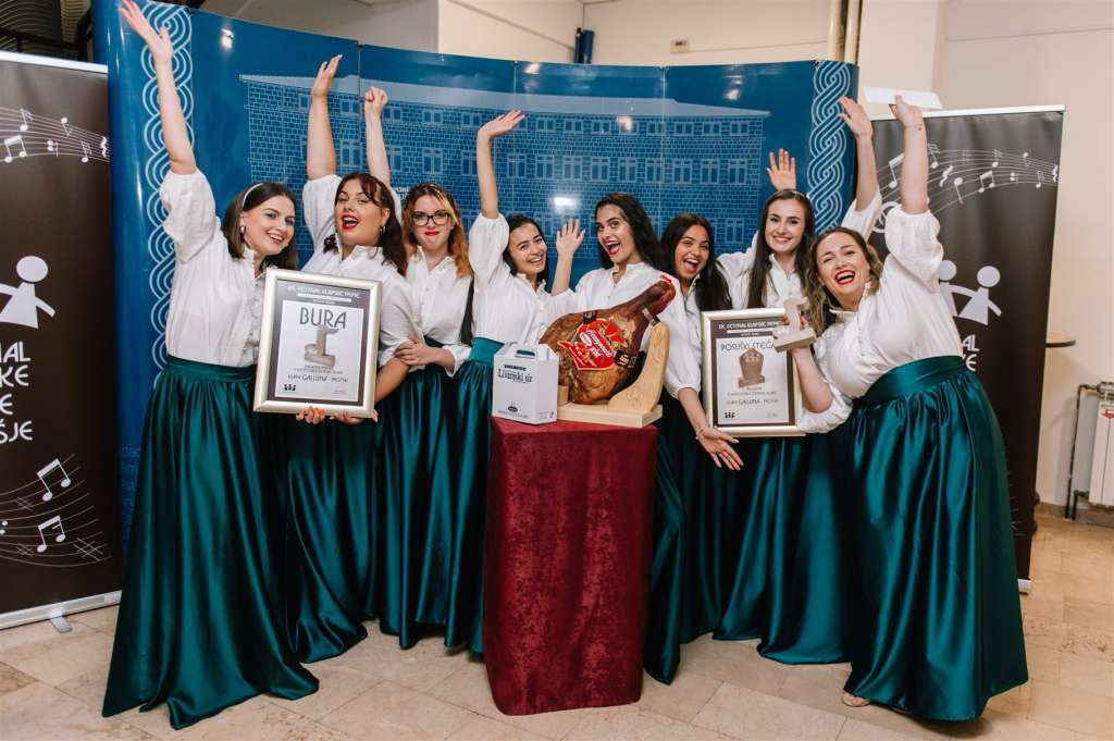 Festival klapske pisme u Posušju: Oželanda odnijela Posuški stećak, Galuna Buru