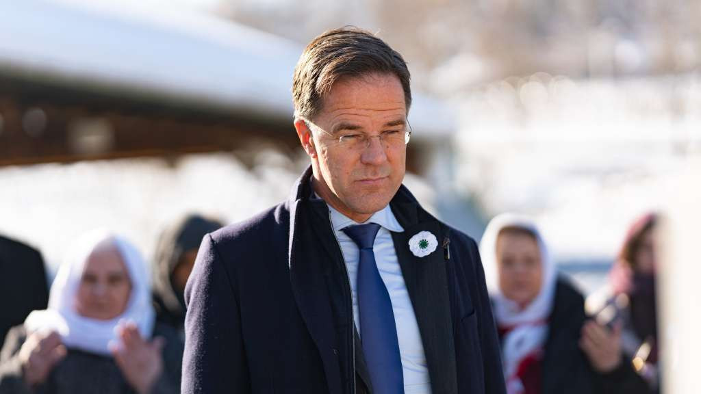 Nizozemski premijer Mark Rutte posjetio Srebrenicu i poklonio se žrtvama