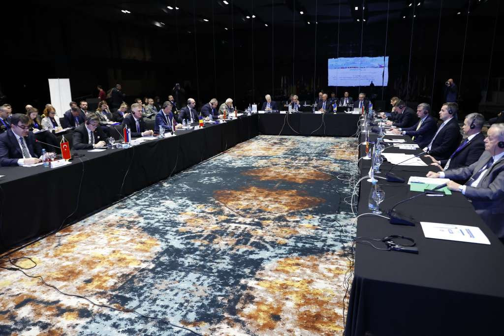 Helez: 'South-East Defence Ministerial' podržava plan SAD-a za prekid ratnih dejstava u Ukrajini