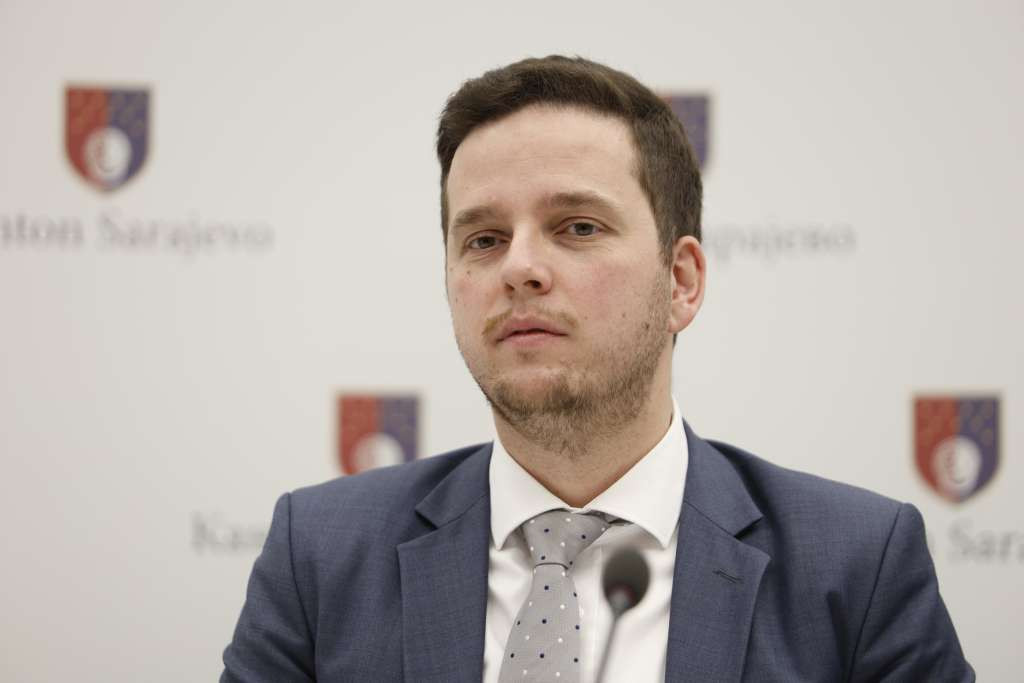 Uk: Privođenja ministara utiču na imidž Vlade KS-a, ali borba protiv korupcije ostaje prioritet