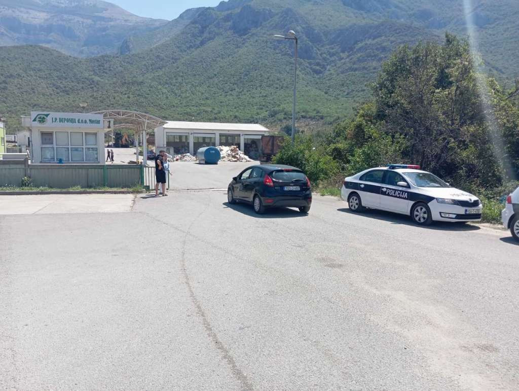 Policija prekinula blokadu odlagališta otpada na Uborku