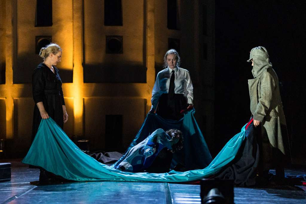 Premijera predstave 'Žena himna' održana u Puli