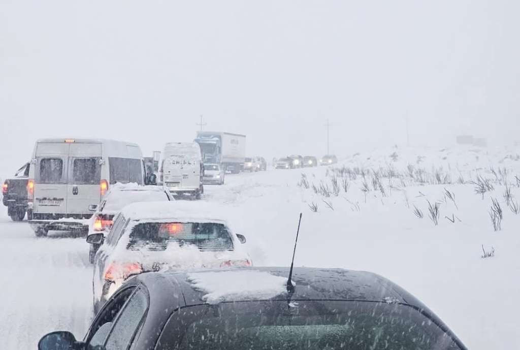 Snijeg otežava saobraćaj u većem dijelu BiH