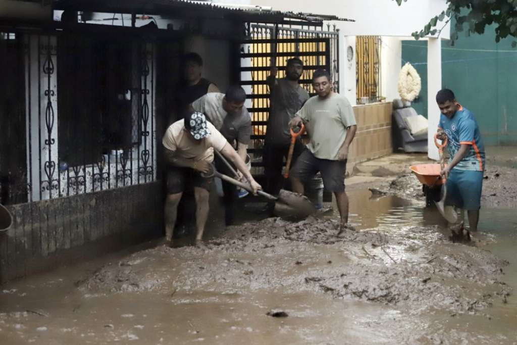 Najmanje 64 osobe stradale od velikih kiša u Meksiku