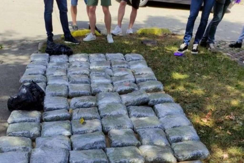 Tužilaštvo KS traži pritvor za osumnjičenog u čijem je automobilu pronađeno 73 kilograma marihuane