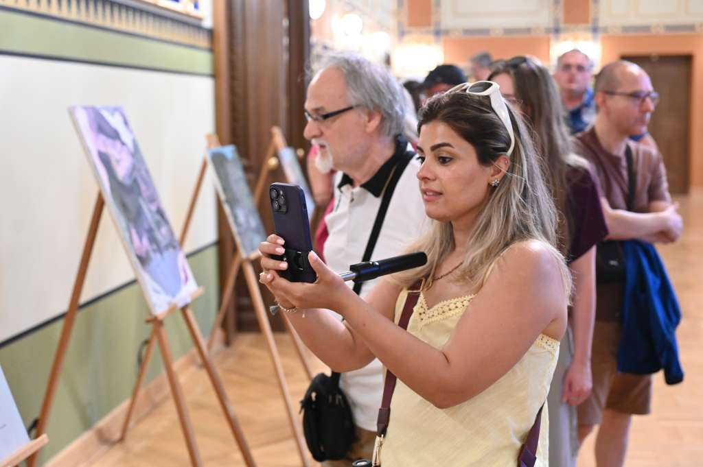 U Vijećnici otvorena posthumna izložba pejzaža „Osoj i prisoj“ Erdoana Morankića