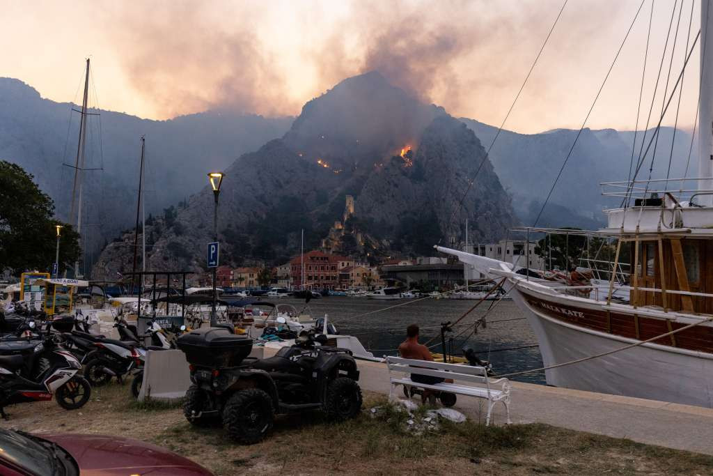 Na Gripama 321 evakuirana osoba iz Omiša, najviše stranih turista