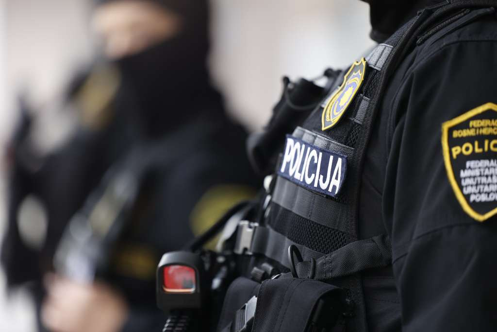 Locirano lice koje je putem TikToka i Facebooka pozivalo na ubistvo policajaca