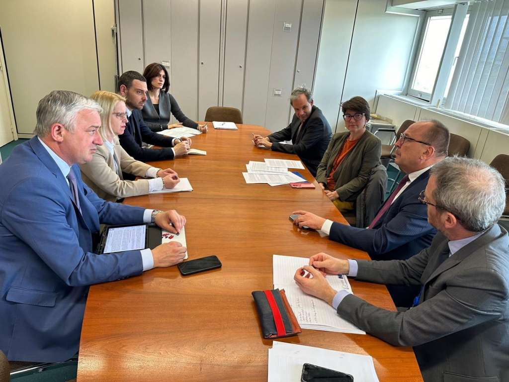 Članovi delegacije PSBiH na sastanku s izvjestiocem Parlamentarne skupštine Vijeća Evrope za BiH