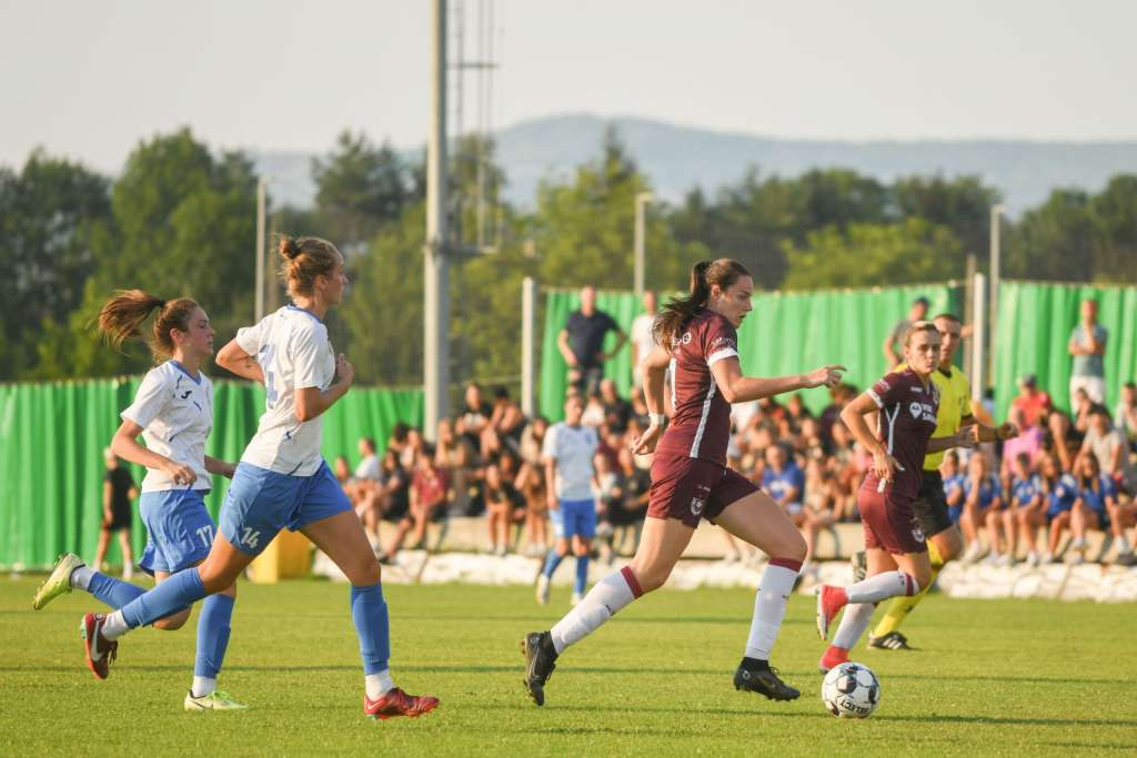 Pobjeda nogometašica SFK 2000 Sarajevo protiv Osijeka u prvoj utakmici regionalnog turnira