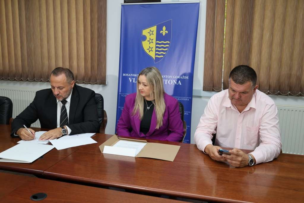 Nabavka novog vozila za učenike s poteškoćama OŠ Fahrudin Fahro Baščelija u Goraždu