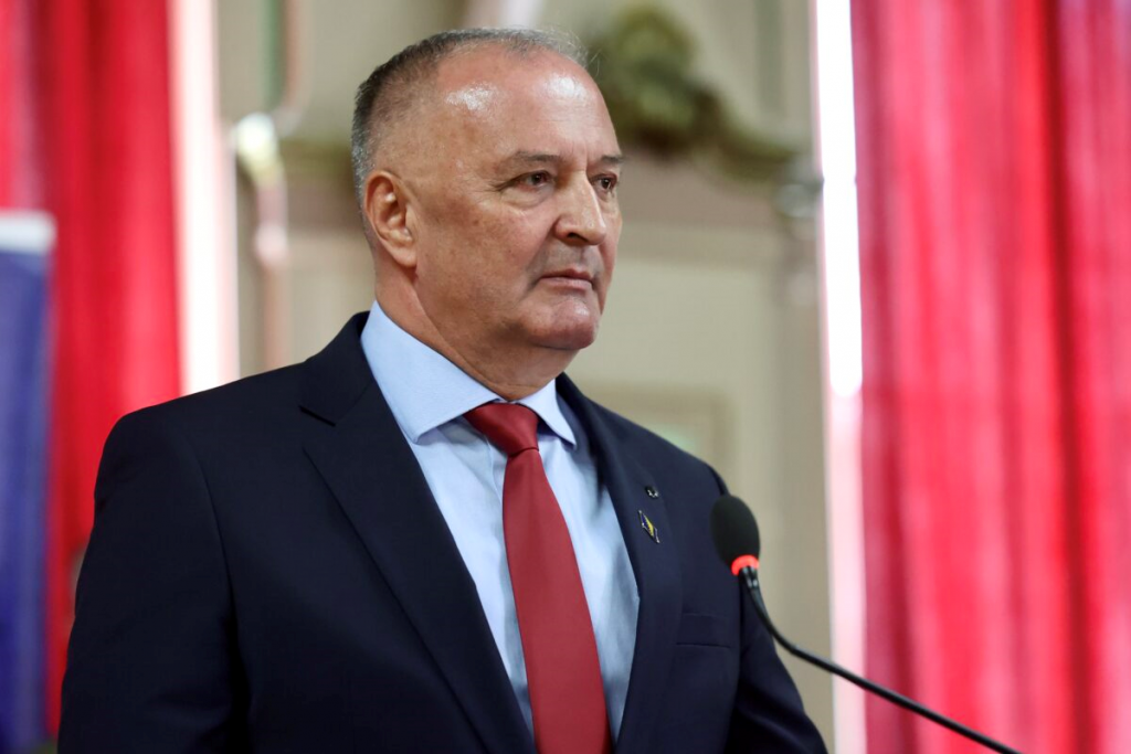 Helez će tražiti reakciju EUFOR-a na intervenciju MUP-a RS-a u Banjoj Luci zbog zastava