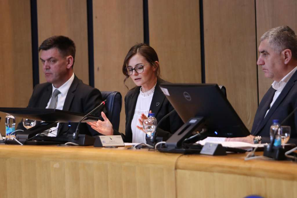 Salkičević-Dizdarević: BiH uvozi 65 posto hrane, a milioni hektara ostaju neobrađeni