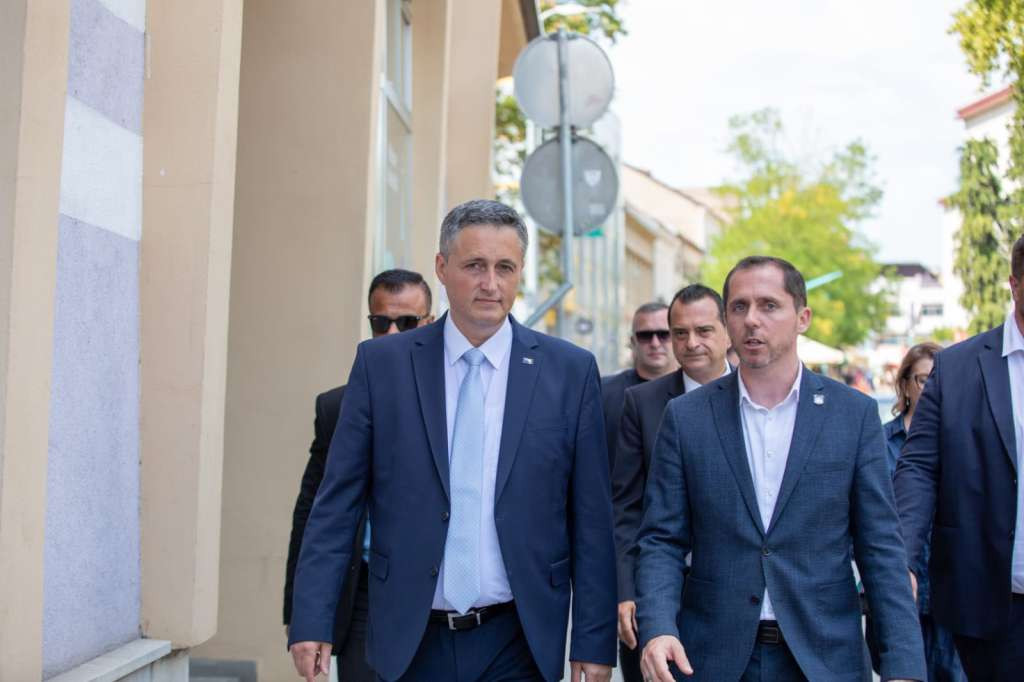 Bećirović i Sedić: Stvoriti uslove za ostanak mladih ljudi u Unsko-sanskom kantonu