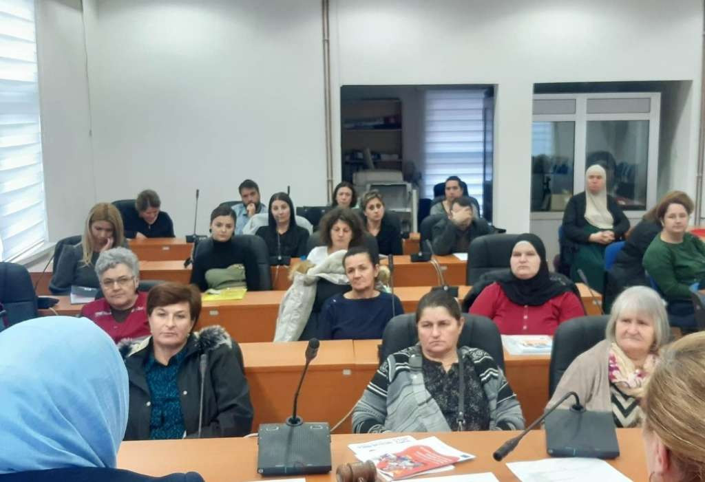 U Srebrenici okrugli sto o ostvarivanju ekonomsko-socijalne nezavisnosti žena