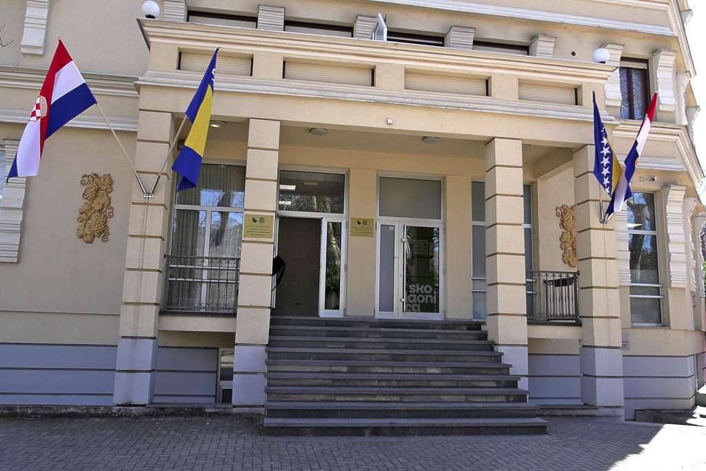 HNS BiH poziva na žurno imenovanje nedostajućih sudaca u Ustavnom sudu BiH