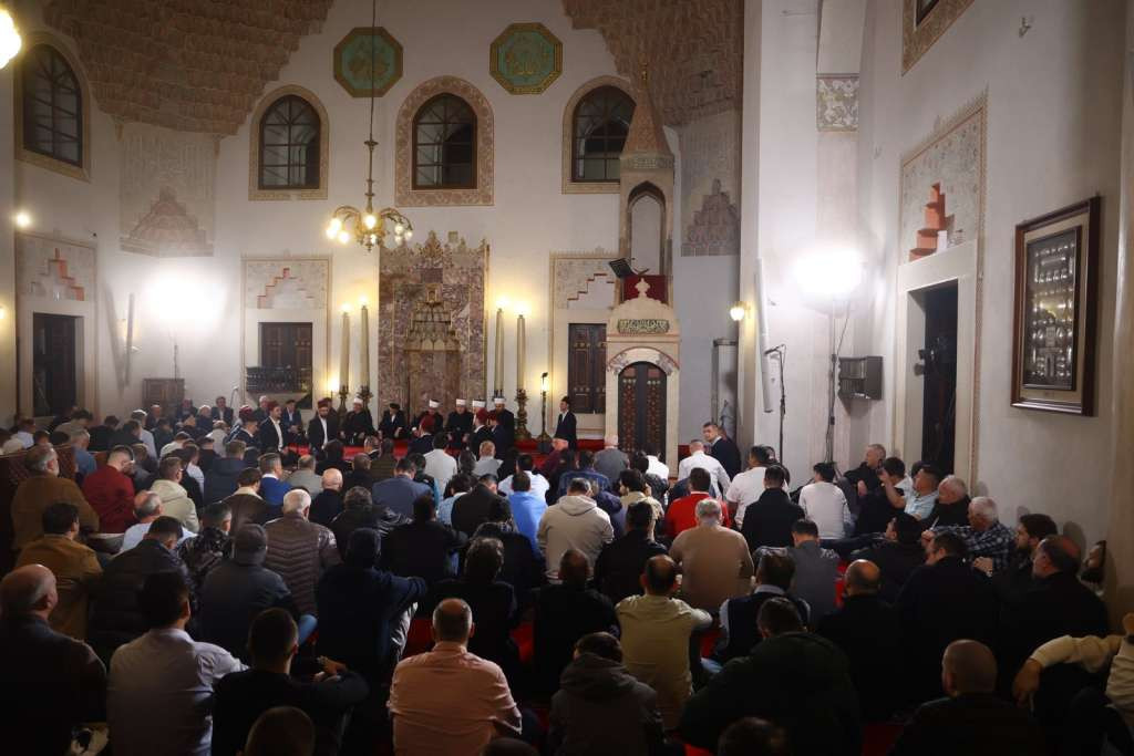 U Gazi Husrev-begovoj džamiji obilježena noć Lejletul-kadr
