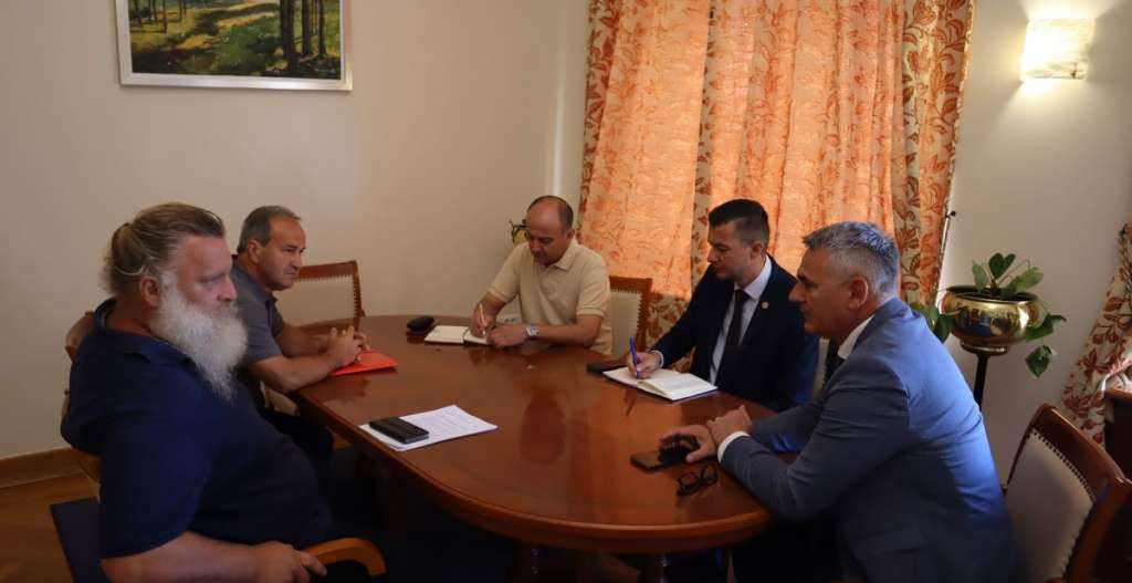 U Brčkom održan sastanak s predstavnicima dvije lokalne udruge pčelara
