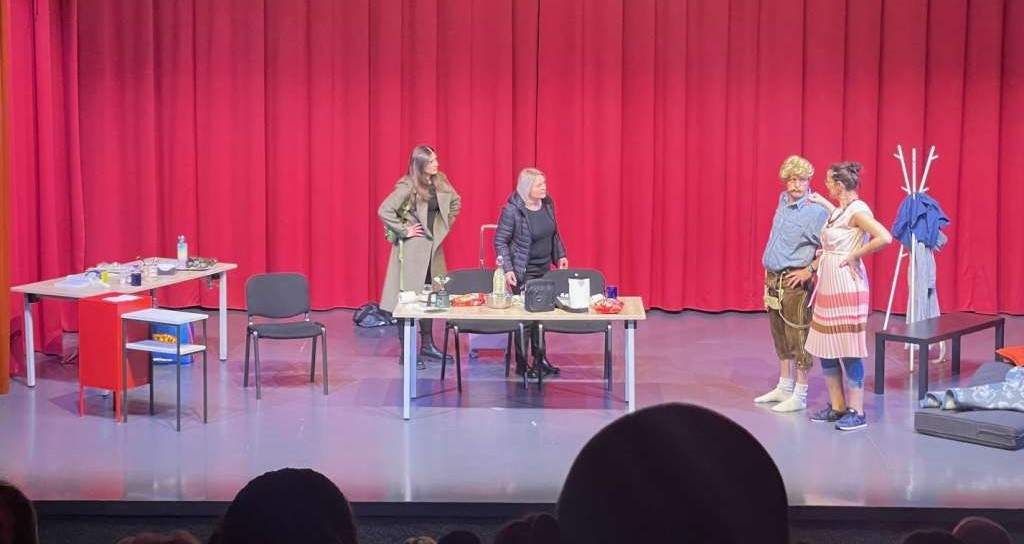 Vitez: U subotu hit komedija 'Čistačice' Hrvatskog teatra Maska iz Munchena