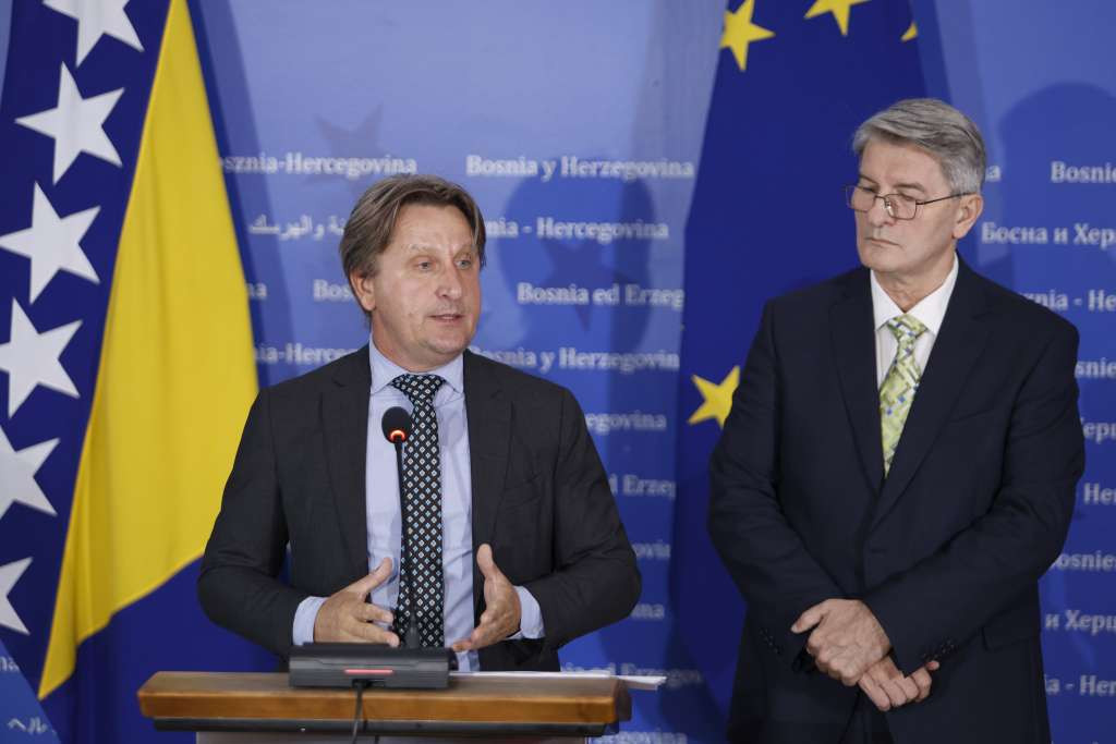 Emrić i Mehmedović: Grupa zastupnika PSBiH želi da se pitanje državne imovine zakonom uredi