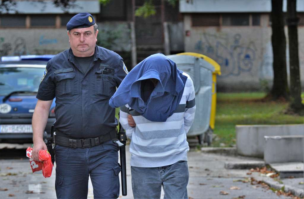 Osim za silovanje lički policajac prijavljen i za dječju pornografiju