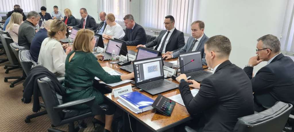 Vlada TK-a traži intenziviranje aktivnosti na elektrifikaciji željezničkih pruga