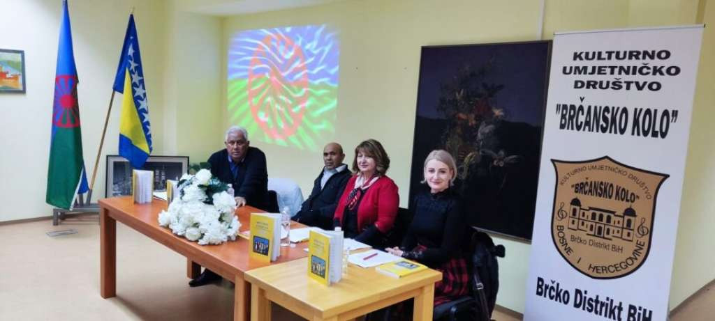 U Brčkom predstavljena knjiga 'Nina, buba, pašljo sine' autorice Dragice Panić-Kašanski