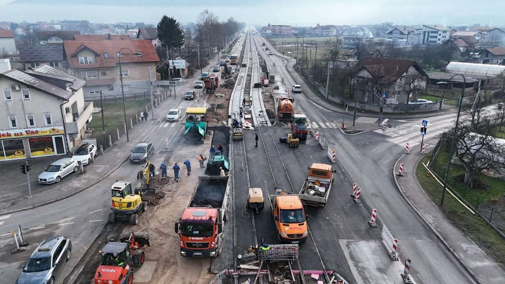 Završavaju se radovi na još jednoj raskrsnici tramvajske pruge do Hrasnice