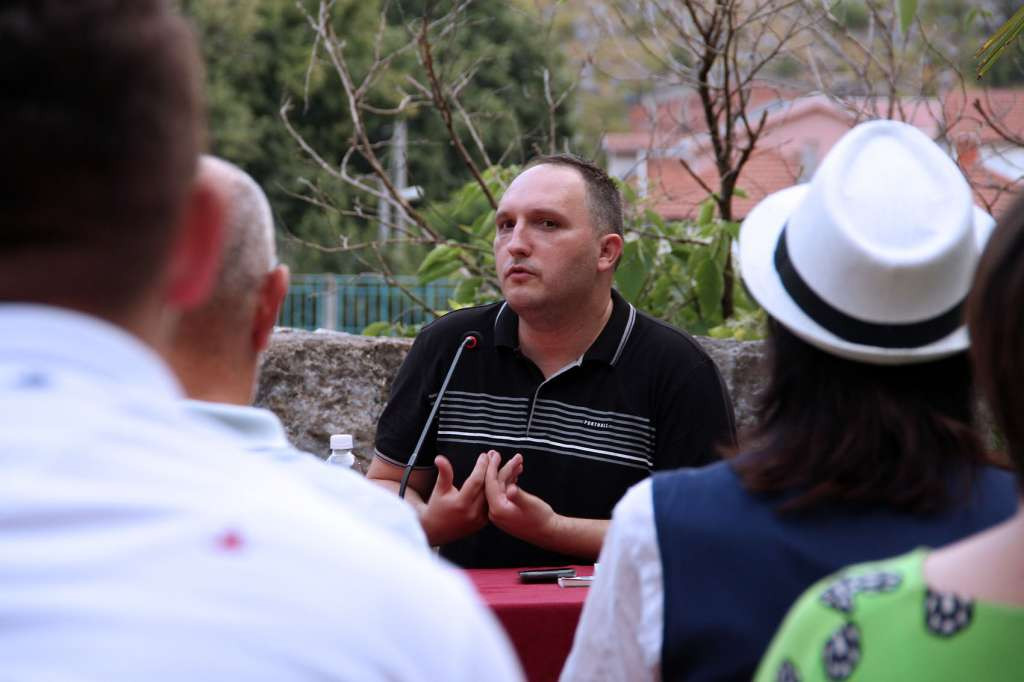 Mostarsko ljeto: Promovirana zbirka poezije 'Paradox Mortem'