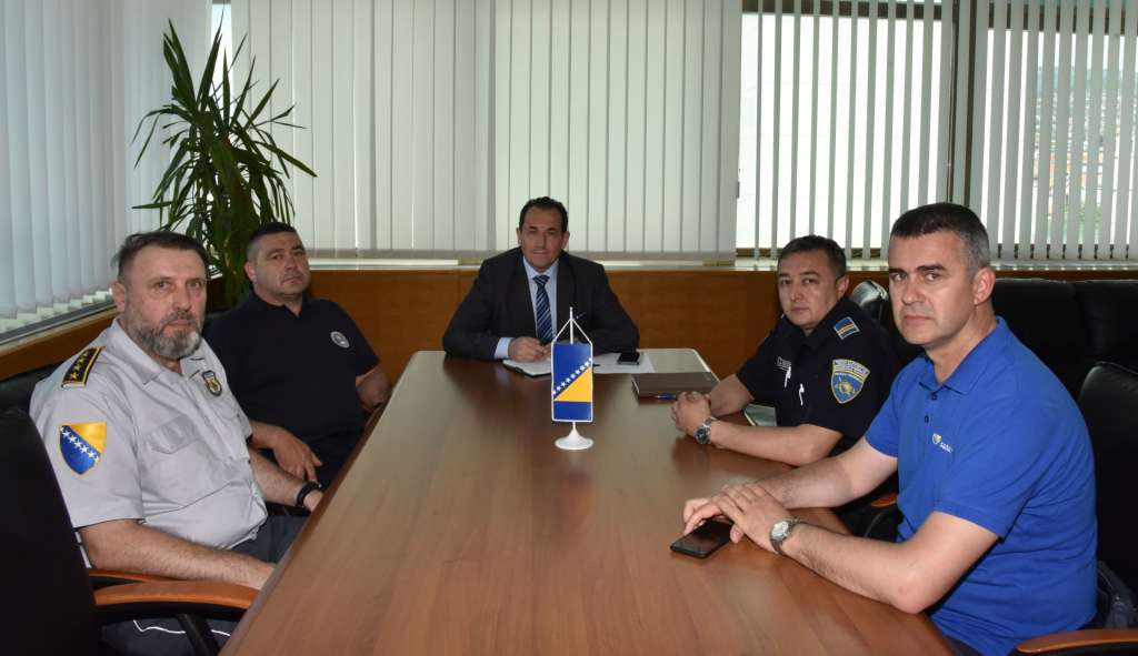 Cikotić podržao zahtjeve za poboljšanje statusa policijskih službenika