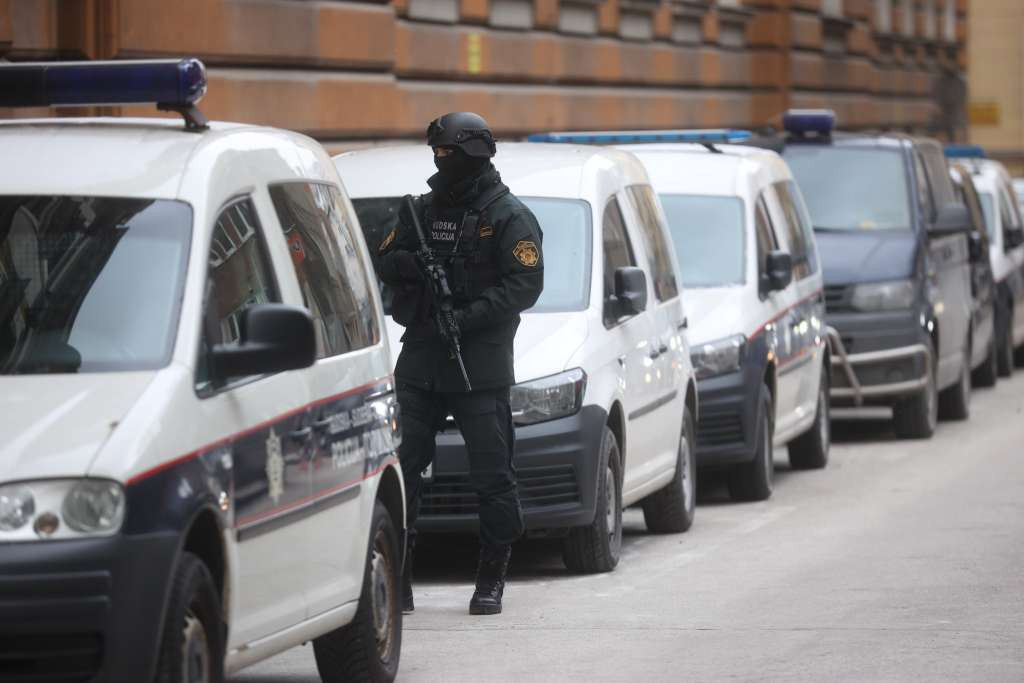 Uhapšena dva muškarca zbog lažnih dojava o postavljenim bombama u Općinskom sudu u Sarajevu