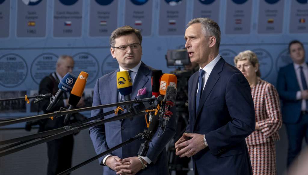 Stoltenberg: NATO pojačava podršku Ukrajini