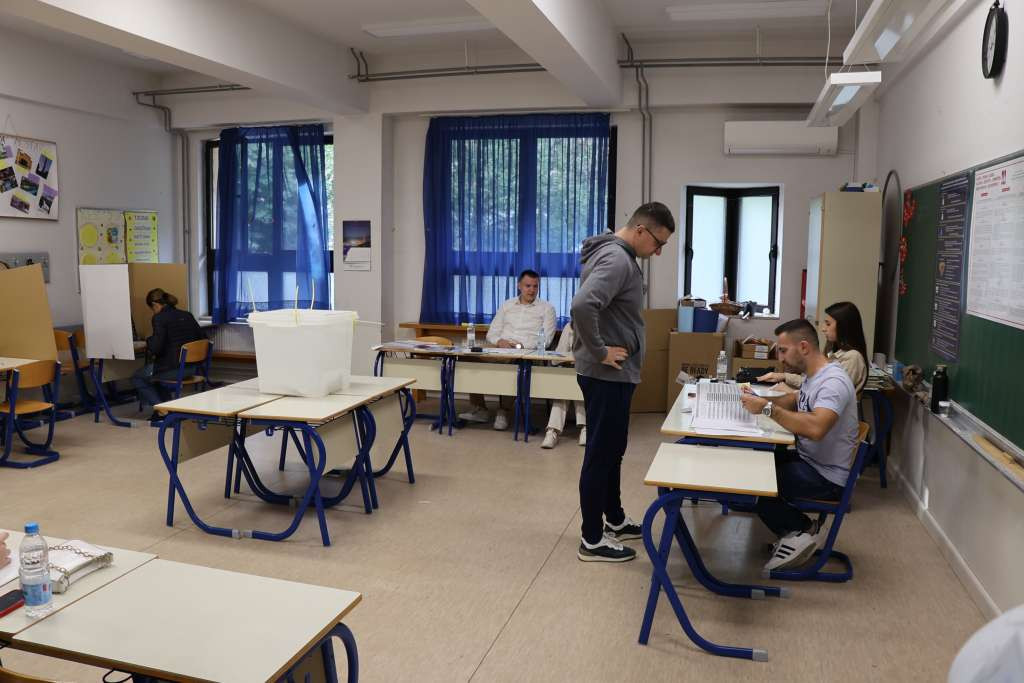 Izlaznost do 11 sati u Širokom Brijegu 10, 44 posto