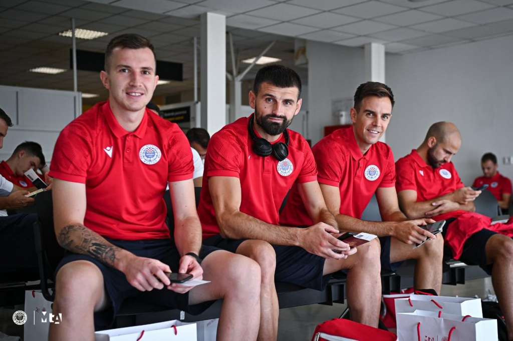 Plemići odletjeli na Island