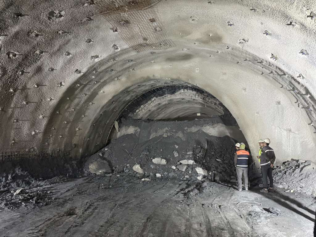 Probijen tunel Crni vrh na dionici Medakovo- Ozimice