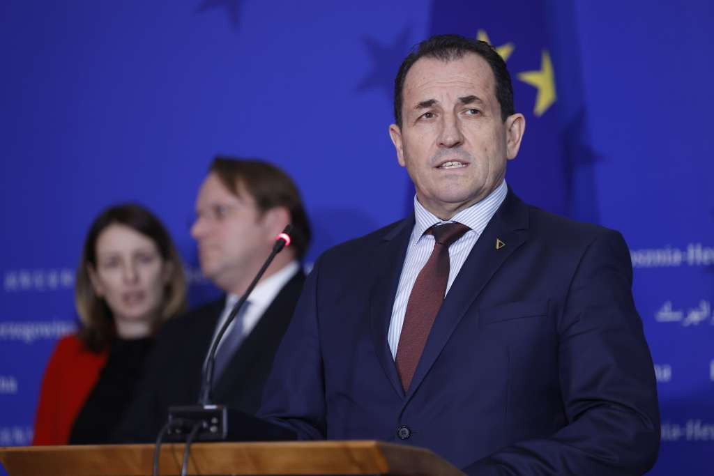 Cikotić-Varhelyi: Podrška EU u rješavanju problema iregularnih migracija u BiH