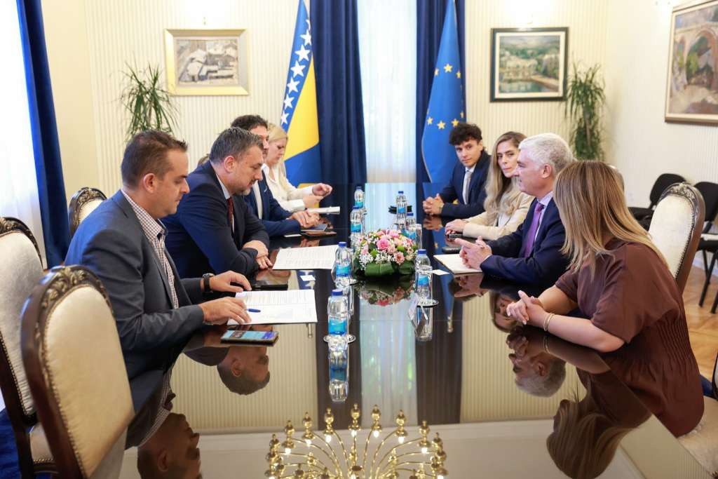 Konaković se sastao sa Jeffom Barrom, potpredsjednikom kompanije Amazon Web Services