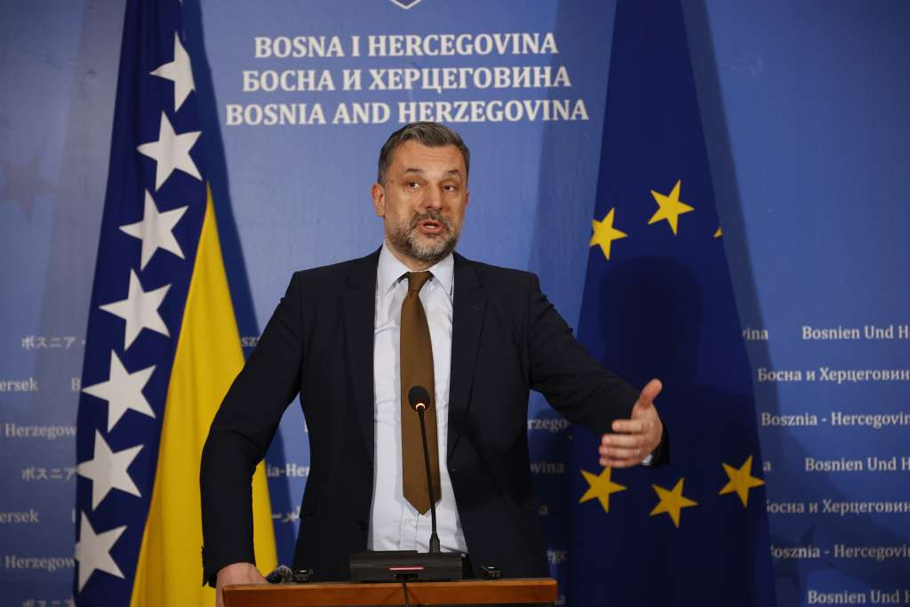 Konaković: Dobro je što su zakoni o VSTV-u i Sudu BiH povučeni s dnevnog reda